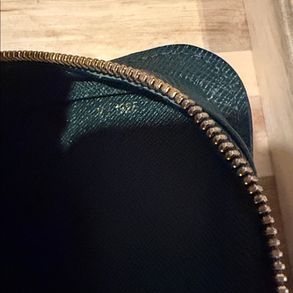 Louis Vuitton Baikal clutch bag made from green Taiga - Picture 7 of 13
